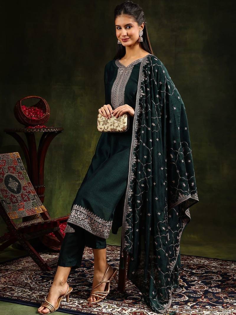 women ethnic motifs embroidered regular kurta with trousers & with dupatta