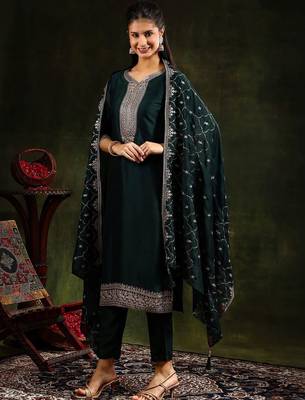 women ethnic motifs embroidered regular kurta with trousers & with dupatta 6