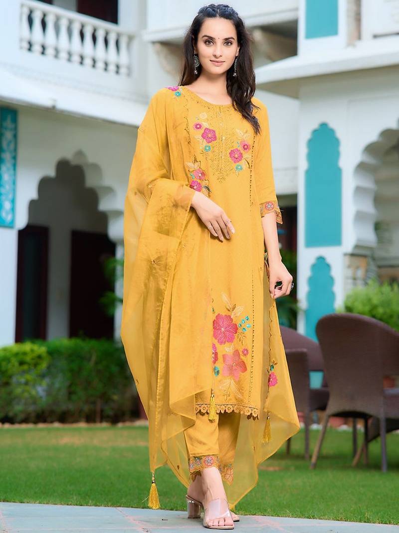 women floral embroidered regular thread work kurta with trousers & with dupatta
