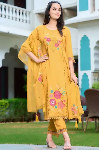 women floral embroidered regular thread work kurta with trousers & with dupatta