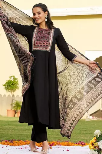 women ethnic motifs printed regular  cotton kurta with trousers & with dupatta