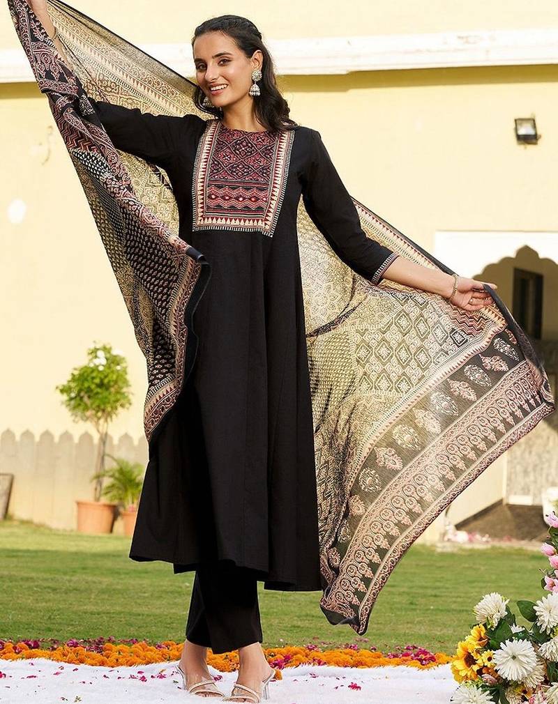 women ethnic motifs printed regular  cotton kurta with trousers & with dupatta
