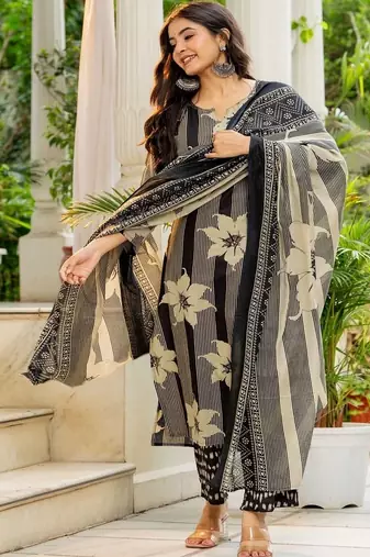 women floral printed regular  cotton kurta with trousers & with dupatta