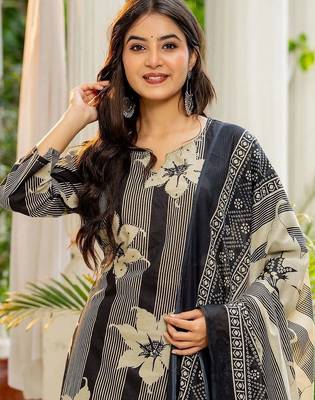 women floral printed regular  cotton kurta with trousers & with dupatta 5