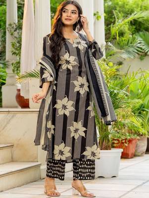 women floral printed regular  cotton kurta with trousers & with dupatta 7