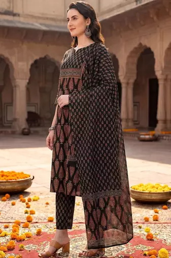 women ethnic motifs printed regular beads and stones  cotton kurta with trousers & with