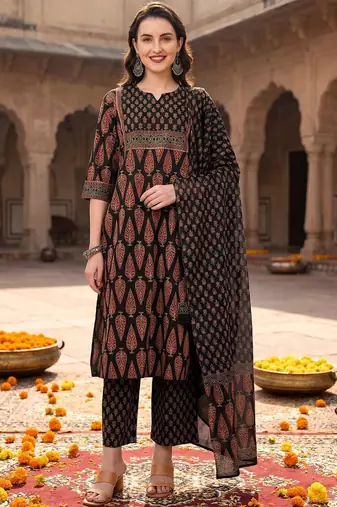 women ethnic motifs printed regular beads and stones  cotton kurta with trousers & with