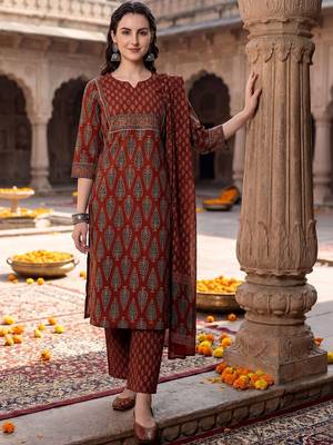 women ethnic motifs printed regular  cotton kurta with trousers & with dupatta 1