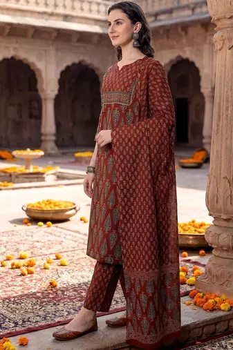 women ethnic motifs printed regular  cotton kurta with trousers & with dupatta