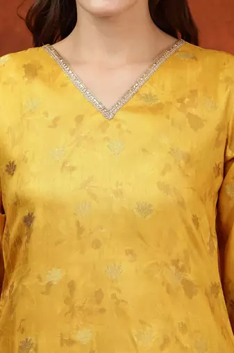 floral printed v-neck straight kurta with trousers & dupatta