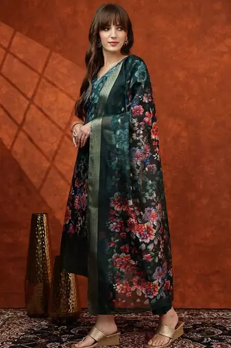 women floral printed regular kurta with trousers & dupatta