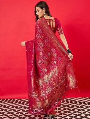 Pink ethnic motifs woven design zari detail saree 4