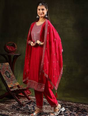 floral embroidered swarovski work kurta with trousers and dupatta 3