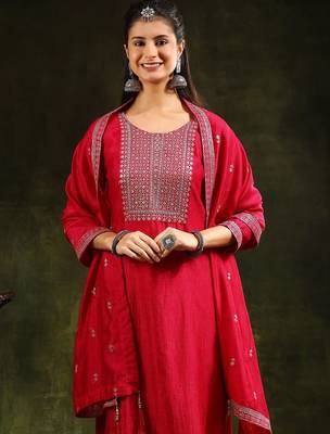floral embroidered swarovski work kurta with trousers and dupatta 6