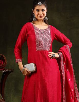 floral embroidered swarovski work kurta with trousers and dupatta 7