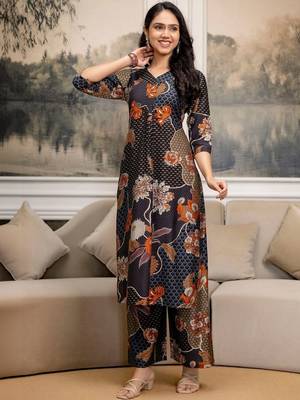 women floral printed kurta with palazzos 6