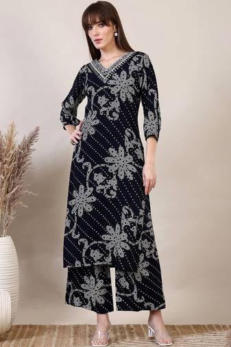 women ethnic motifs printed regular kurta with palazzos