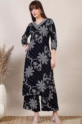 women ethnic motifs printed regular kurta with palazzos
