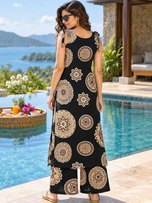 women ethnic motifs printed regular mirror work kurta with palazzos 4