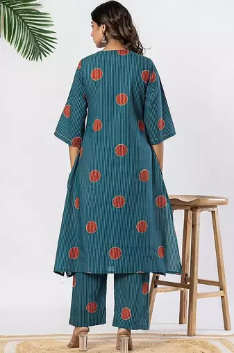 women printed regular thread work  cotton kurta with palazzos & with dupatta