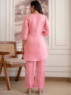 women ethnic motifs embroidered regular sequinned kurta with trousers & with dupatta 3
