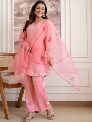women ethnic motifs embroidered regular sequinned kurta with trousers & with dupatta 5