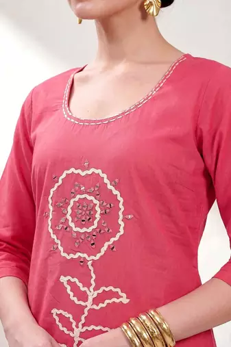 women ethnic motifs embroidered regular thread work  cotton kurta with trousers