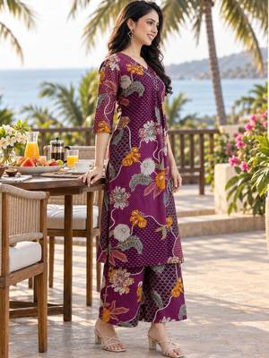 women floral printed kurta with palazzos 3
