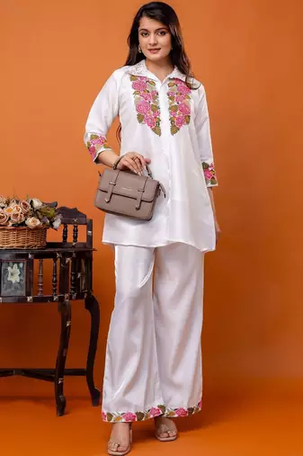 women floral embroidered regular thread work kurta with palazzos