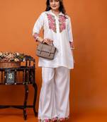 women floral embroidered regular thread work kurta with palazzos