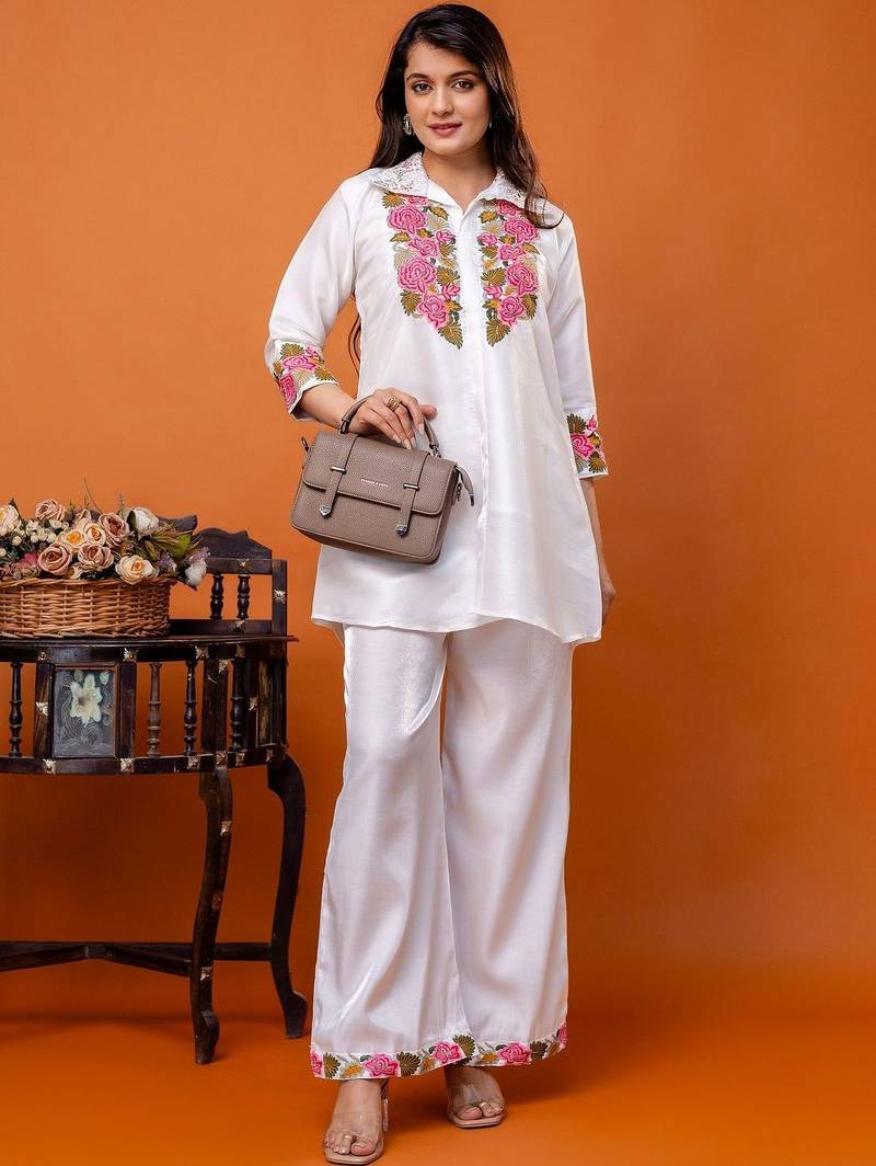 women floral embroidered regular thread work kurta with palazzos