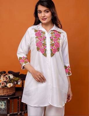 women floral embroidered regular thread work kurta with palazzos 2