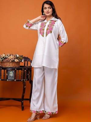 women floral embroidered regular thread work kurta with palazzos 7