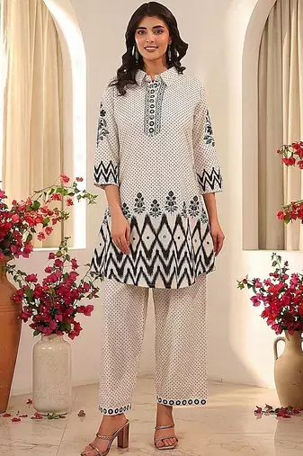women printed regular  cotton kurta with trousers