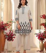 women printed regular  cotton kurta with trousers