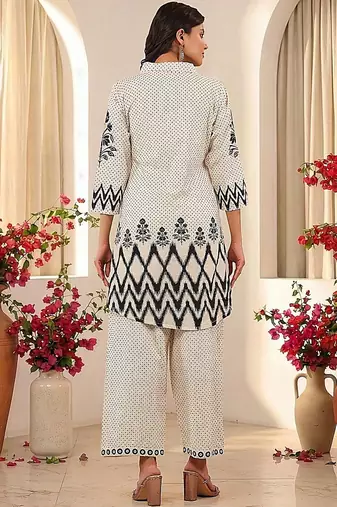 women printed regular  cotton kurta with trousers
