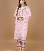 women floral embroidered regular thread work kurta with trousers & with dupatta