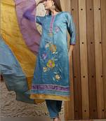 women floral embroidered regular thread work kurta with trousers & with dupatta