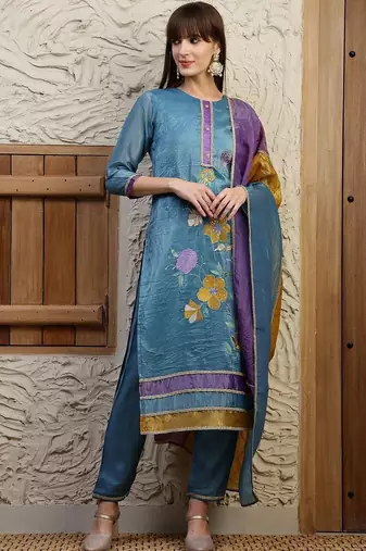 women floral embroidered regular thread work kurta with trousers & with dupatta