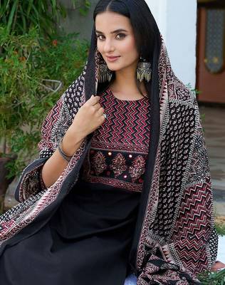 women ethnic motifs printed regular mirror work  cotton kurta with trousers & with dupatta 2