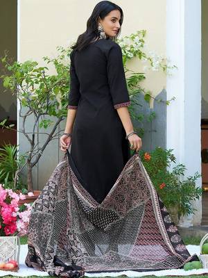 women ethnic motifs printed regular mirror work  cotton kurta with trousers & with dupatta 5