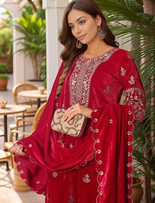 women ethnic motifs embroidered regular thread work velvet kurta with trousers & with dupatta 2