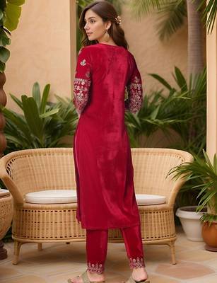 women ethnic motifs embroidered regular thread work velvet kurta with trousers & with dupatta 4