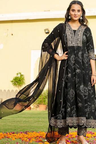 women floral printed regular thread work kurta with trousers & with dupatta
