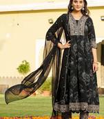 women floral printed regular thread work kurta with trousers & with dupatta