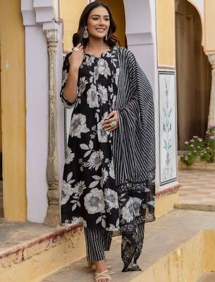 women floral printed pleated  cotton kurta with trousers & with dupatta 1