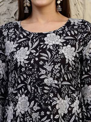 women floral printed  cotton a-line kurta with trouser & dupatta 2
