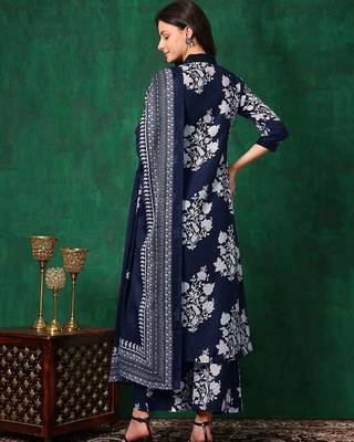 women floral printed & embroidered sequinned kurta with trousers & dupatta 4