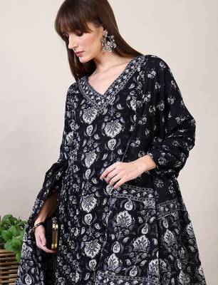 women ethnic motifs printed a-line kurta with trouser & dupatta 2