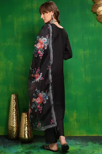 women floral embroidered kurta with trousers & dupatta
